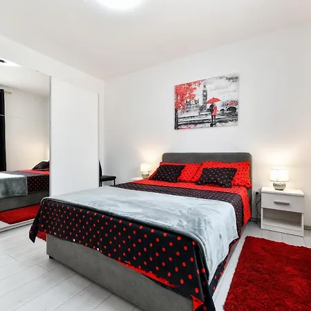 Holiday Home Central Vir Vir