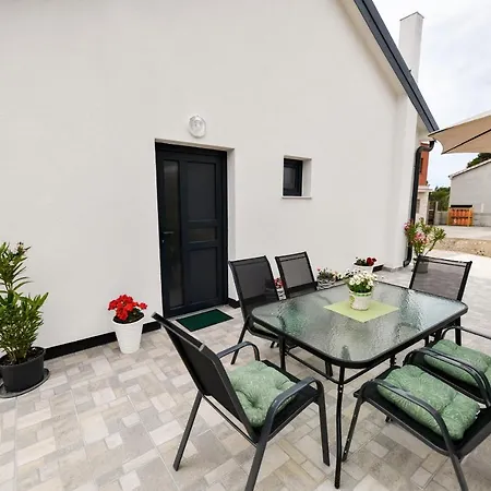 Holiday Home Central Vir