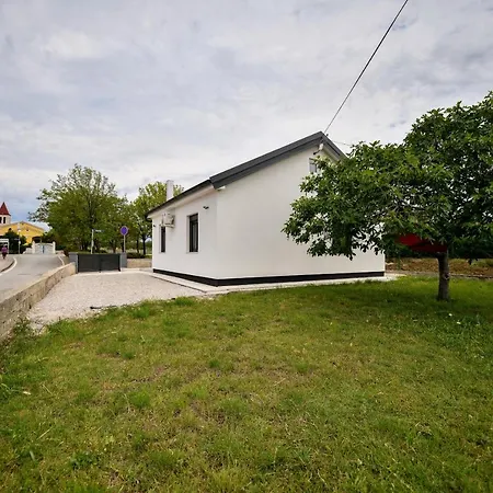 Holiday Home Central Vir Hébergement de vacances Vir