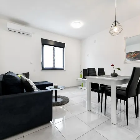 Hébergement de vacances Holiday Home Central Vir Vir