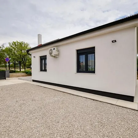 Hébergement de vacances Holiday Home Central Vir